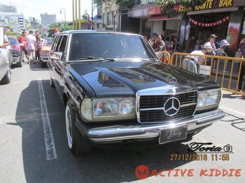 2018-COSTA-RICA-CARNIVAL-PARADE-MERCEDES-LIMOUSINE-CCC0c60da5b672e60eb.jpg