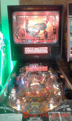 COSTA-RICA-1997-NBA-FASTBREAK-BALLY-PINBALL-MACHINE8b8fd8cb13560069.jpg