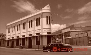 la-Botica-Solera.-BARRIO-MEXICO-COSTA-RICA-MERCEDES-300D-LIMOUSINE-TOURS1f65575e638278cc.jpg